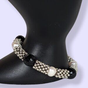 Freshwater Pearl & Black Glass Stretch Bracelet